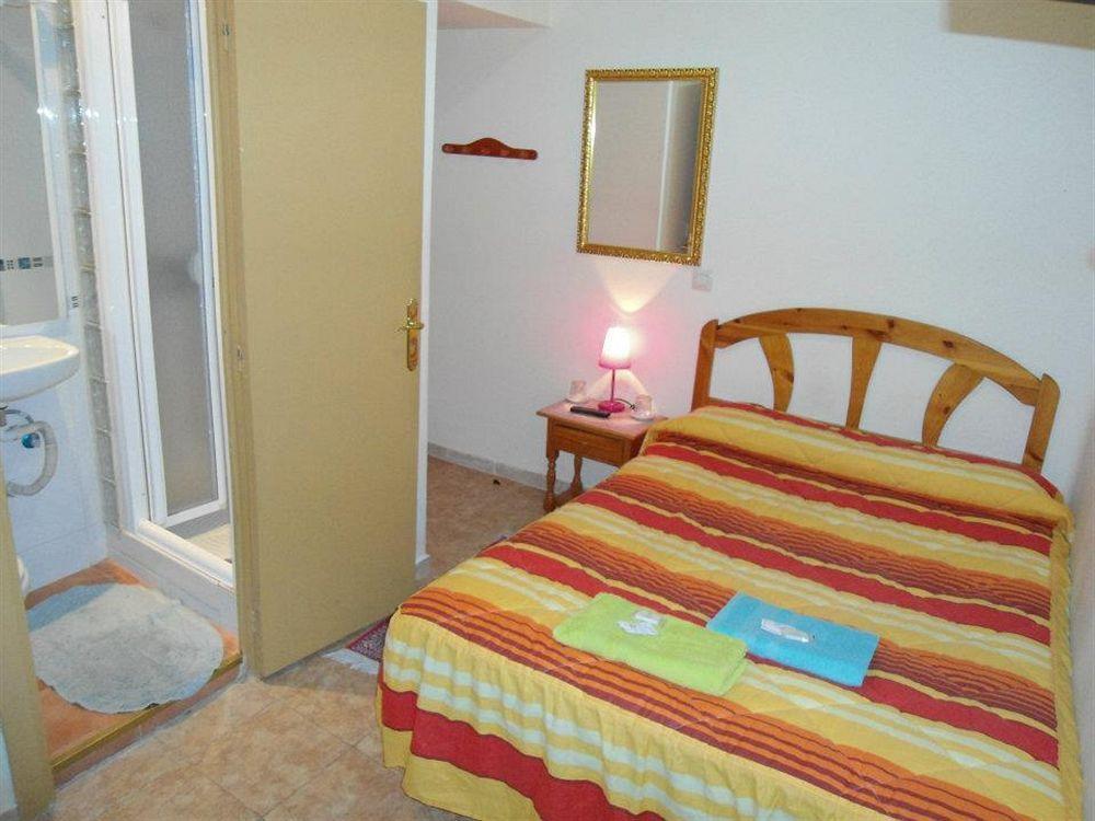 מדריד Hostal Florida מראה חיצוני תמונה