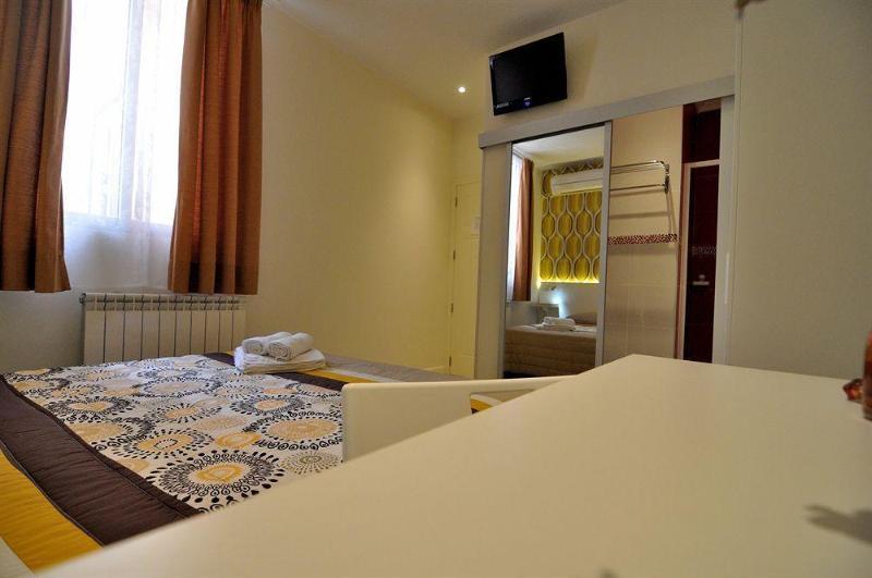 מדריד Hostal Florida מראה חיצוני תמונה